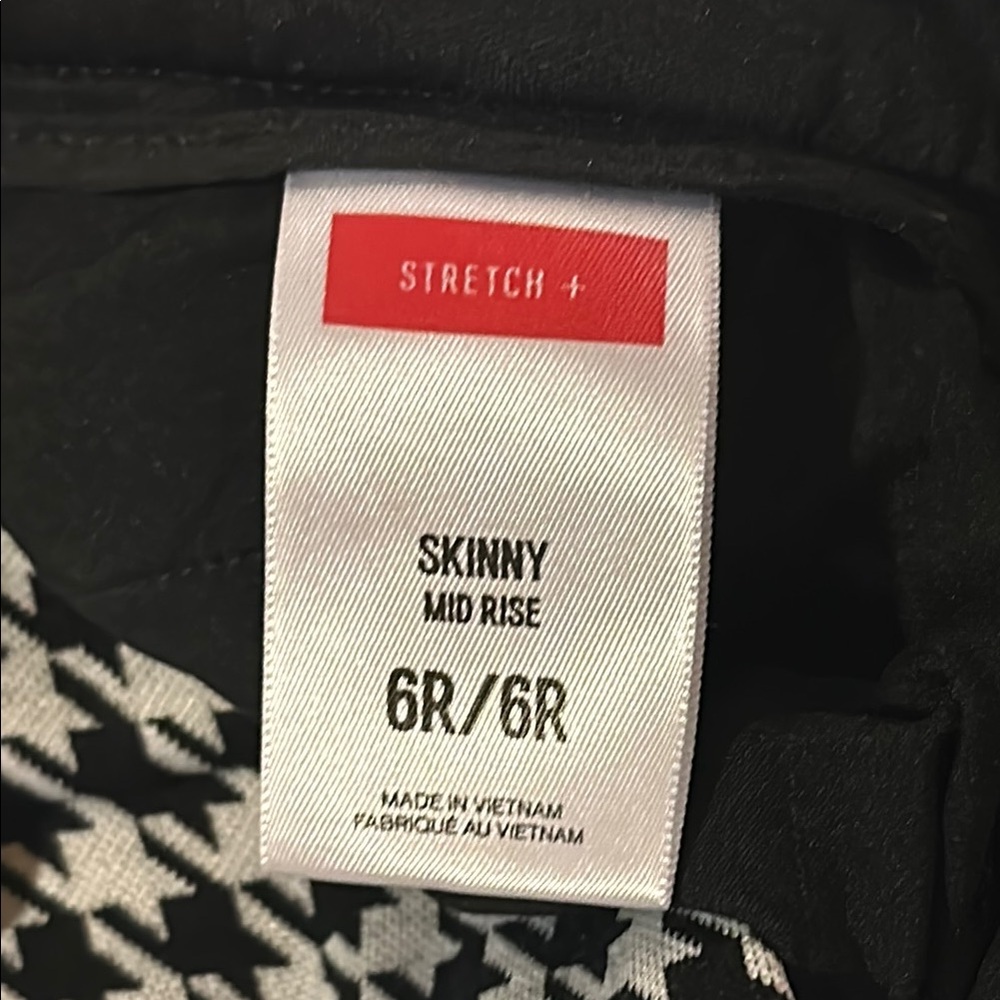 Houndstooth Patterned Pants - Picture 3 of 5